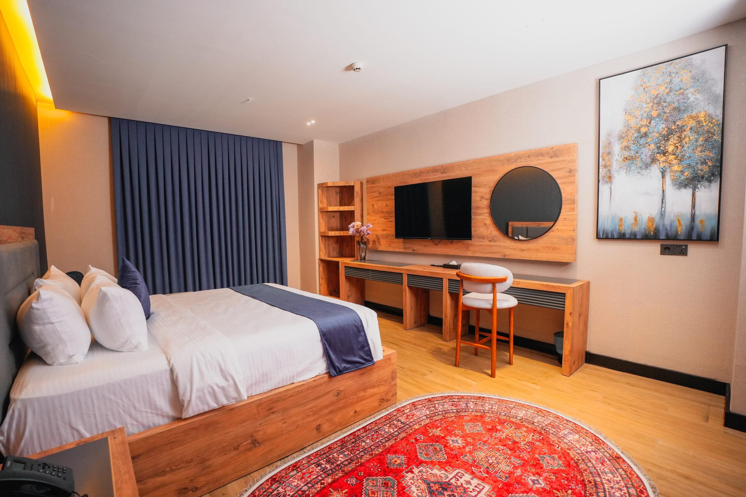 deluxe french room